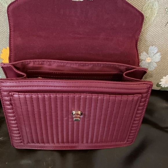 Badgley Mischka - Wine Colored Handbag NWT - Picture 5 of 5